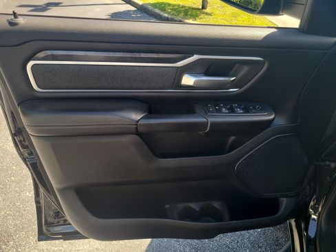 Used 2020 RAM 1500 Big Horn AWD/4WD image 17