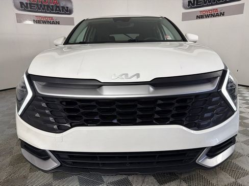 Used 2024 Kia Sportage LX image 8