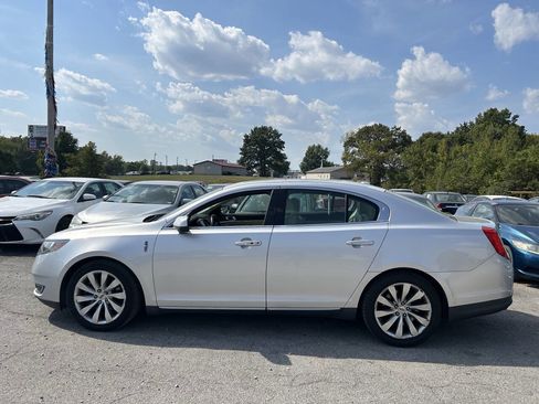 Used 2014 Lincoln MKS image 3