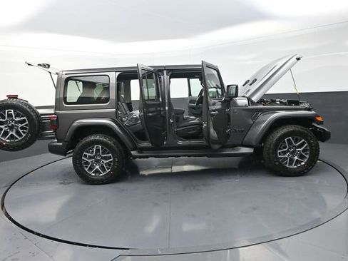 New 2026 Jeep Wrangler Sahara image 40