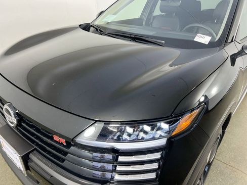 New 2025 Nissan Kicks SR w/ Illumination Package image 26