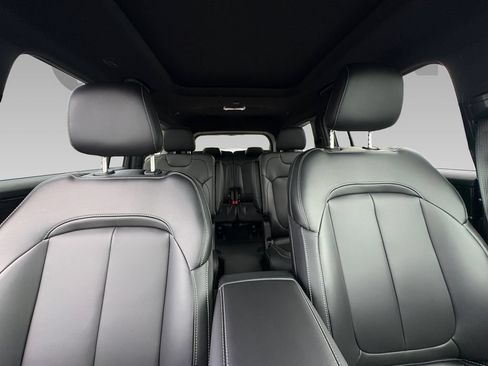 New 2026 Jeep Grand Cherokee L Limited RWD image 2