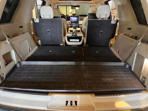 Used 2019 Lincoln Navigator Reserve AWD/4WD image 25
