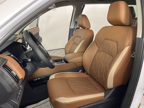 New 2026 Nissan Pathfinder Platinum w/ Cargo Package image 18