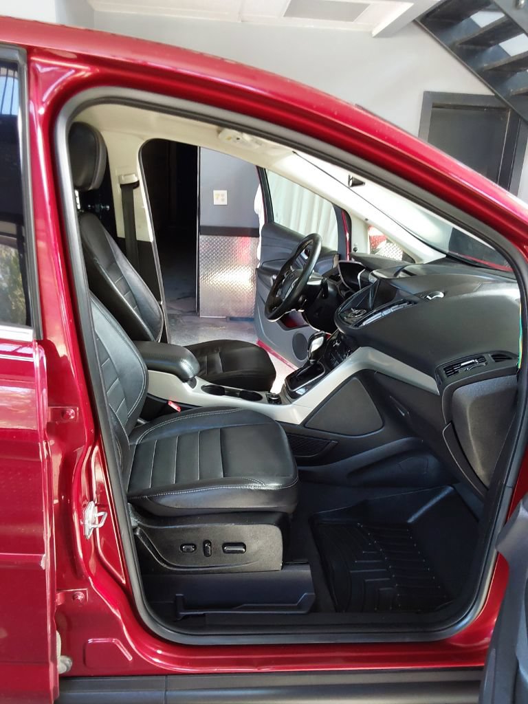 Used 2014 Ford C-MAX SEL w/ Equipment Group 302A FWD image 13