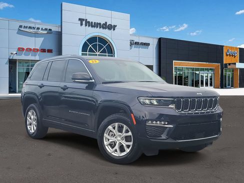 Certified 2023 Jeep Grand Cherokee Limited w/ Luxury Tech Group II AWD/4WD image 1