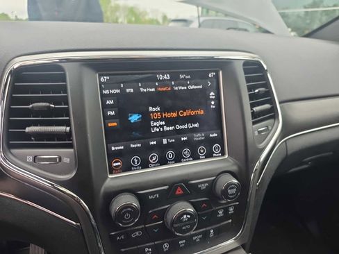 Used 2018 Jeep Grand Cherokee Limited w/ Luxury Group II AWD/4WD image 15