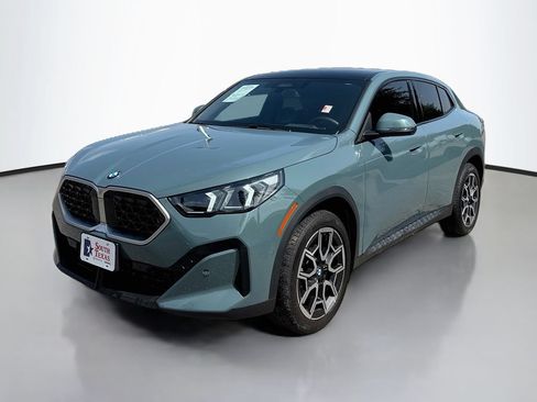 Used 2025 BMW X2 xDrive28i w/ Technology Package AWD/4WD image 3