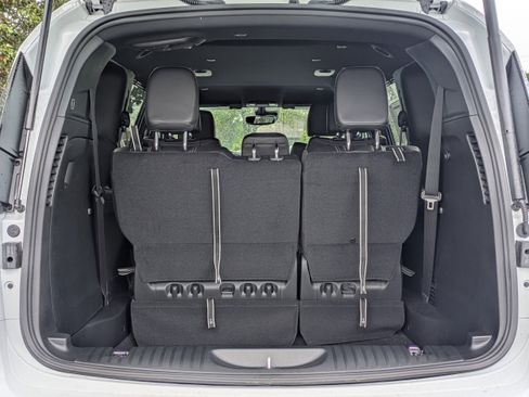 New 2026 Chrysler Pacifica Select image 14