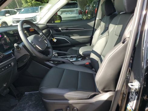 New 2025 Kia Telluride S image 17