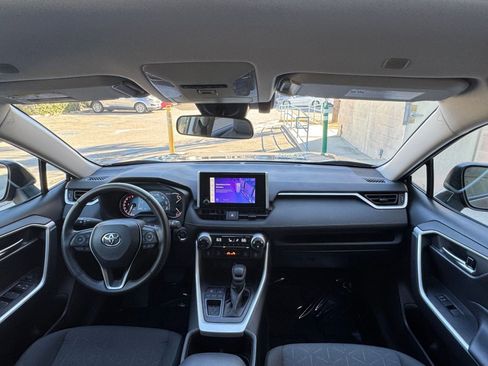 Used 2025 Toyota RAV4 XLE image 33