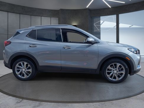 Used 2023 Buick Encore GX Essence w/ Experience Buick Package image 7