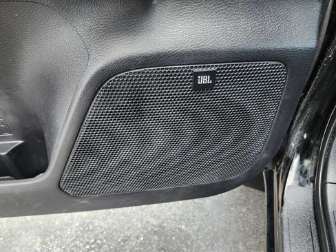 Used 2020 Toyota Tacoma TRD Off-Road w/ TRD Premium Off Road Package image 9