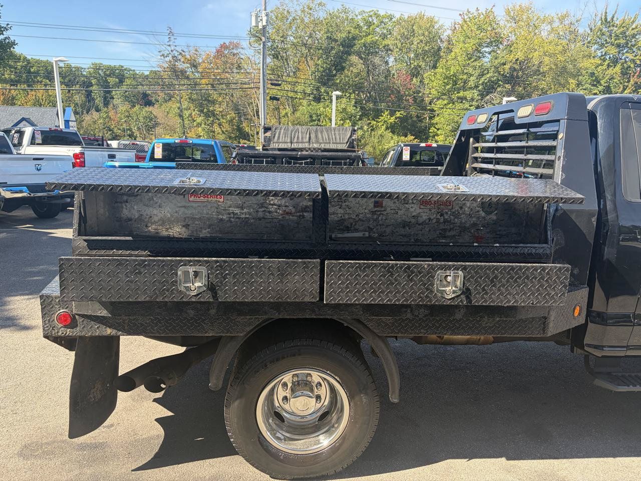 Used 2017 Ford F350 XL w/ Power Equipment Group AWD/4WD image 12