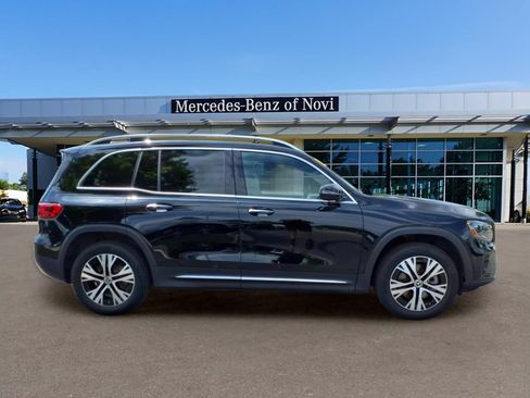 Certified 2025 Mercedes-Benz GLB 250 4MATIC image 6