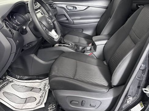 Used 2019 Nissan Rogue SV AWD/4WD image 13