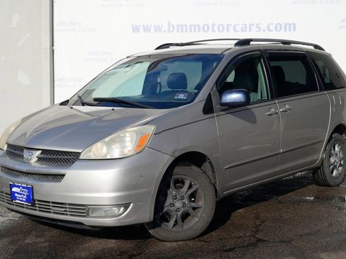 Used 2005 Toyota Sienna XLE image 2