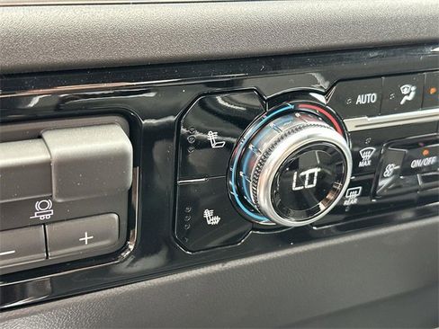 New 2026 GMC Sierra 1500 Elevation w/ LPO, Elevation Black Package image 17