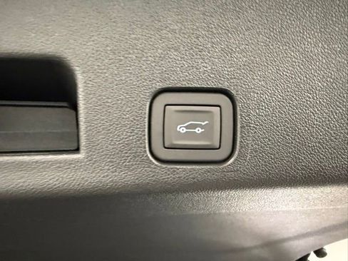 New 2026 Chevrolet Traverse RS image 9