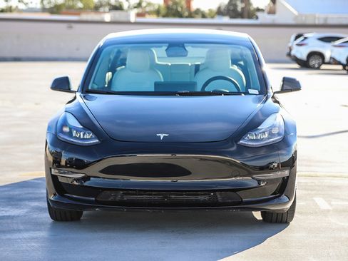Used 2022 Tesla Model 3 image 2