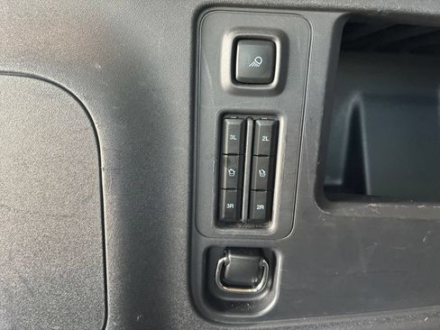 Used 2025 Ford Expedition Platinum AWD/4WD image 13