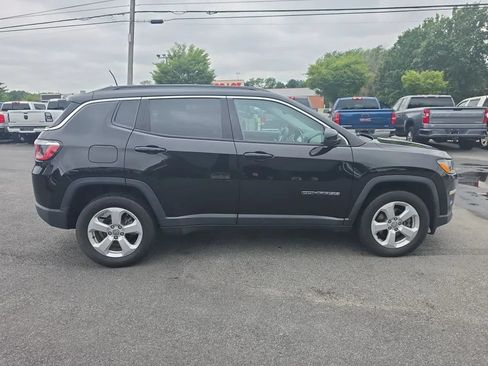 Used 2020 Jeep Compass Latitude w/ Cold Weather Group AWD/4WD image 8