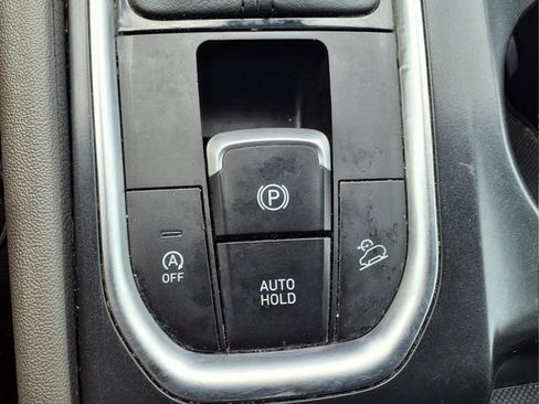 Used 2020 Hyundai Santa Fe SE AWD/4WD image 20