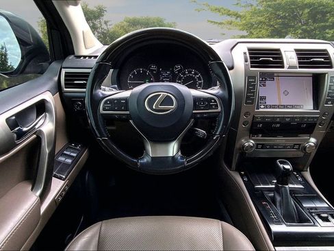 Used 2020 Lexus GX 460 Premium w/ Premium Package AWD/4WD image 8