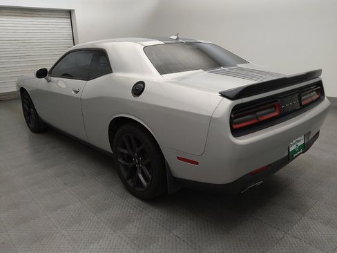 Used 2019 Dodge Challenger SXT w/ Blacktop Package RWD image 5