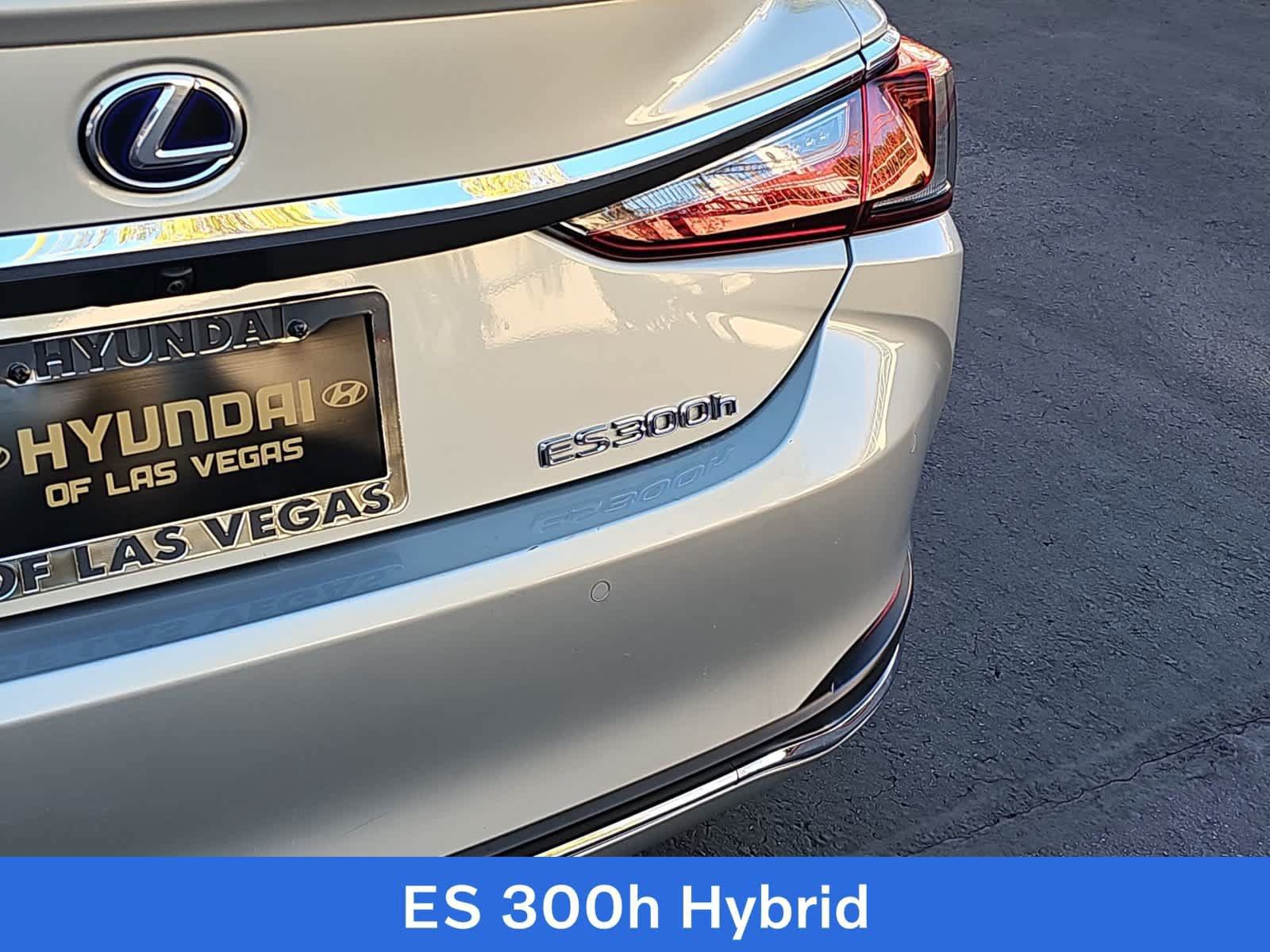 Used 2019 Lexus ES 300h w/ Premium Package FWD image 11