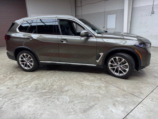 Used 2026 BMW X5 xDrive40i AWD/4WD image 6