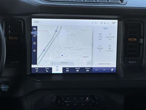 Used 2024 Ford Bronco Badlands image 17