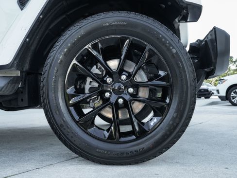 Used 2023 Jeep Wrangler Unlimited Sahara w/ Cold Weather Group image 28