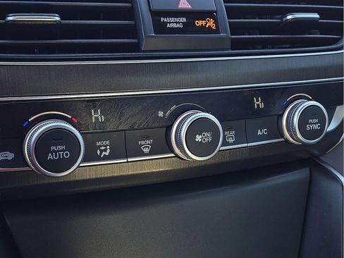 Used 2018 Honda Accord LX image 27