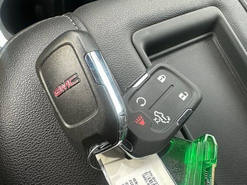 Used 2021 GMC Sierra 1500 Elevation image 38