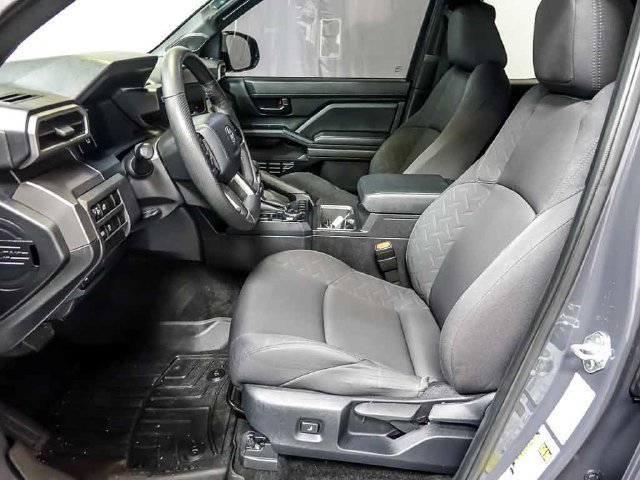 Used 2024 Toyota Tacoma SR5 AWD/4WD image 12