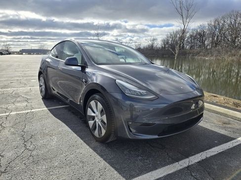 Used 2021 Tesla Model Y Long Range image 51