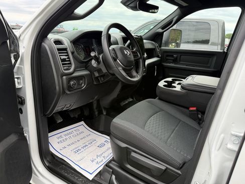 New 2026 RAM 3500 Tradesman AWD/4WD image 10