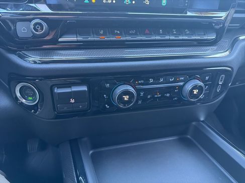 Certified 2024 Chevrolet Silverado 2500 ZR2 w/ Technology Package image 24