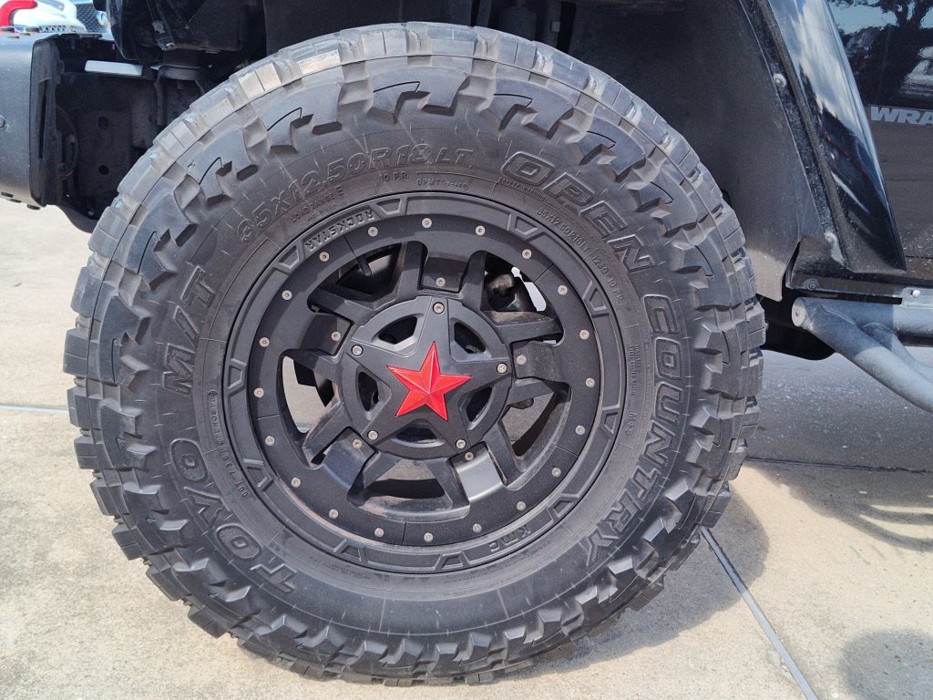 Used 2016 Jeep Wrangler Rubicon AWD/4WD image 15