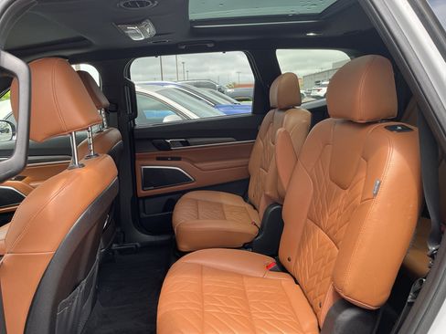 Used 2023 Kia Telluride SX X-Line AWD/4WD image 11
