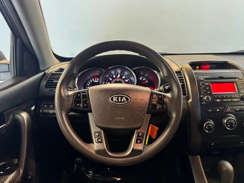 Used 2011 Kia Sorento 2WD w/ Convenience Pkg image 10