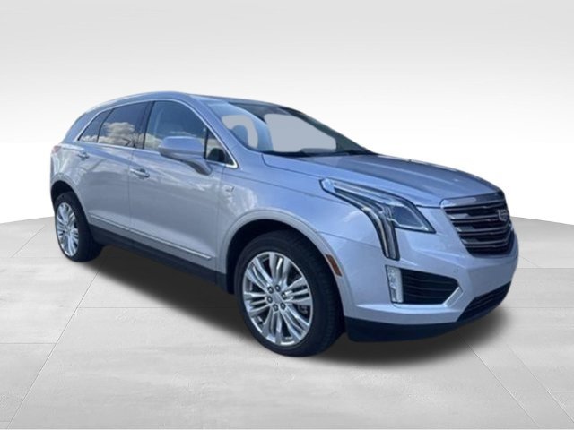 Used 2017 Cadillac XT5 Premium Luxury FWD image 4