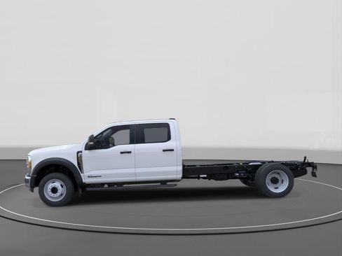 New 2026 Ford F450 XL w/ XL Chrome Package RWD image 3