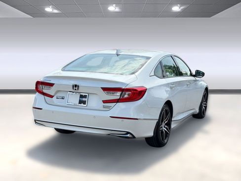 Used 2022 Honda Accord Touring image 9