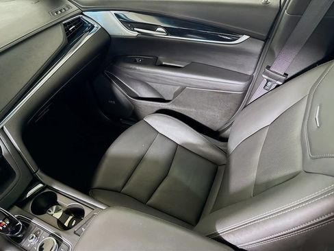 Certified 2025 Cadillac XT5 Premium Luxury FWD image 23