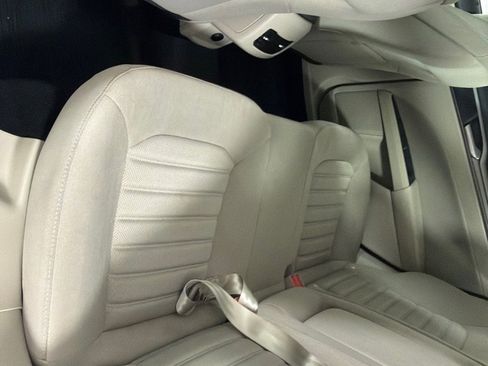 Used 2019 Ford Fusion SE FWD image 17
