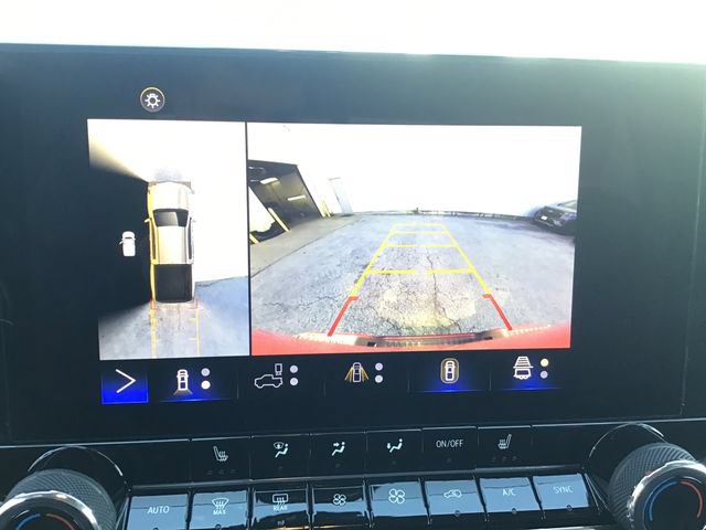 Used 2024 Chevrolet Colorado LT w/ LT Convenience Package II RWD image 20