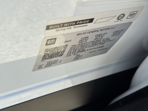 New 2026 Cadillac Vistiq Sport w/ LPO, Floor Liner Package AWD/4WD image 35