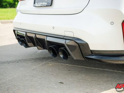 Used 2021 BMW M3 MANUAL w/ M Carbon Exterior Package image 39